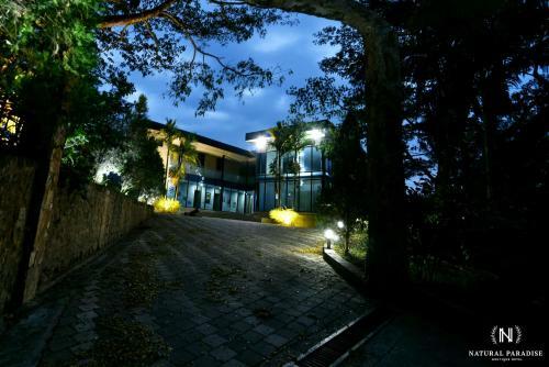Home Boutique Natural Paradise