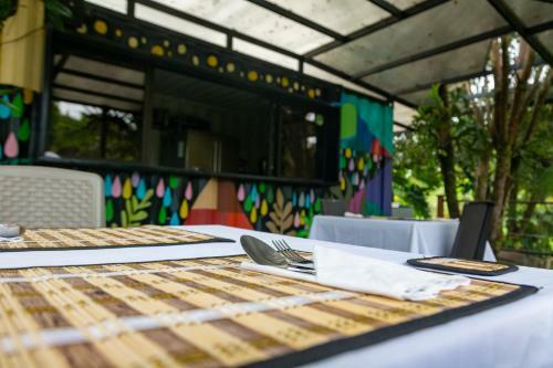 Hotel Hevilat Para�so de Oriente