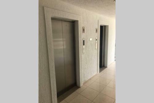 Apartamento C�modo Con Todo Lo Que Necesitas Con Aire Acondicionado !!