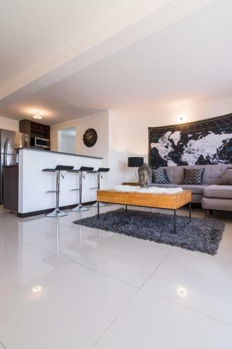 Apartamento 3/2 La Vega Modern & Chic W/pool By Nomad Guru
