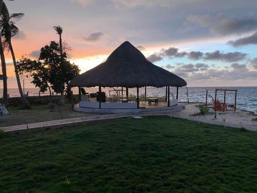 Hotel Sunsets Del Rosario