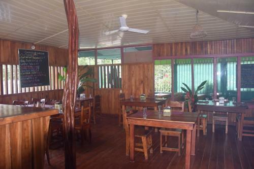 Hotel Corcovado & Drake Inn
