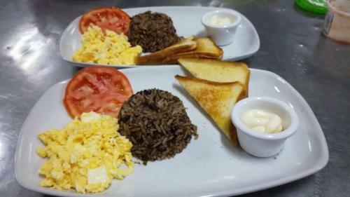 Hotel Corcovado & Drake Inn