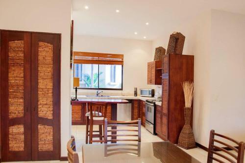 Sombras 301 - Lovely Condo In Downtown Coco Beach Sombras 301