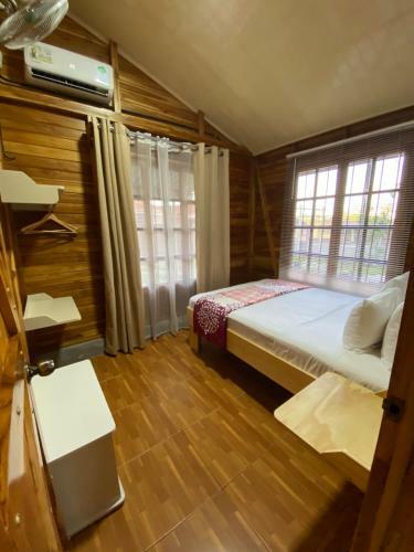 Acogedora Casa Tipo Caba�a En El Centro de La Fortuna