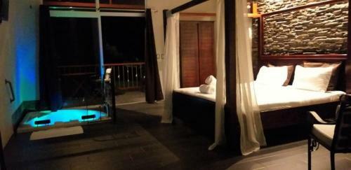 Hotel Tropical Suites