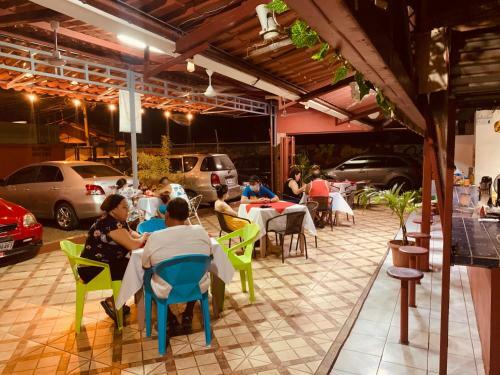 Hostal Hotel Cabinas Jacomar
