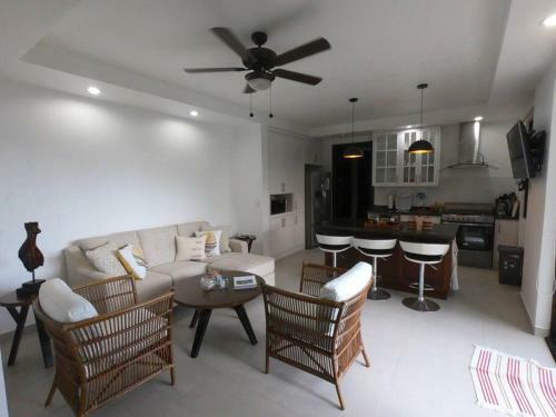 Villa Mi Casita, Ideal For Couples, Ocean View.
