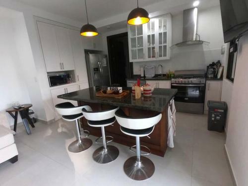 Villa Mi Casita, Ideal For Couples, Ocean View.