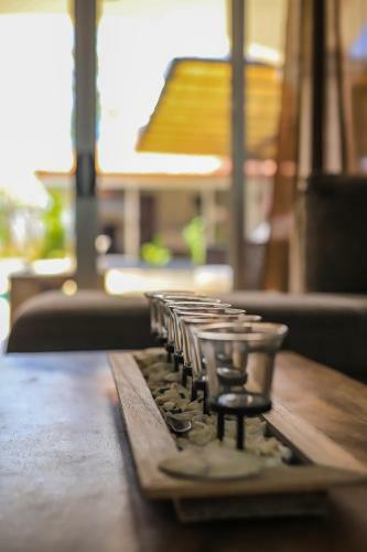 Casa Tres Cocos, Elegant Beachfront Home