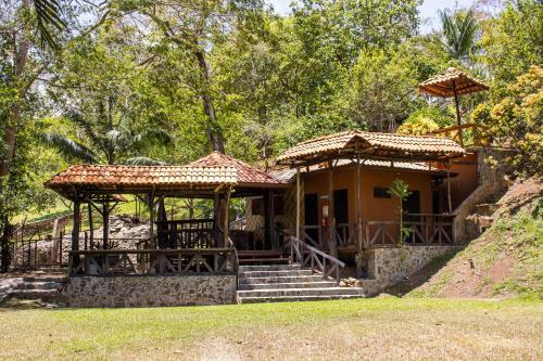 Bed & Breakfast Poza Blanca Lodge
