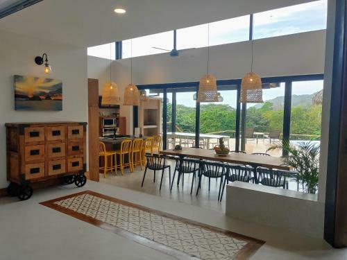 Ocean View Villa - Casana