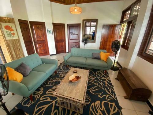 Villa Casa Blue Wind, Ocean View, 3bdr