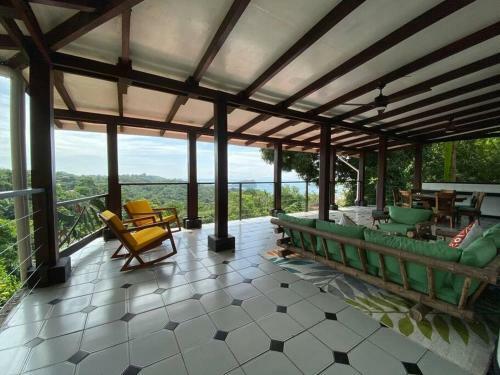 Villa Casa Blue Wind, Ocean View, 3bdr