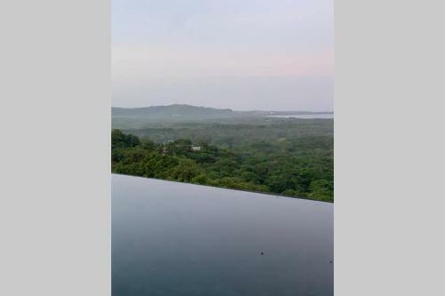 Beautiful Ocean View Villa With Infinity Pool And AC - Sleeps 6