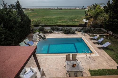 Ayia Thekla Villa Sleeps 7 With Pool And Air Con