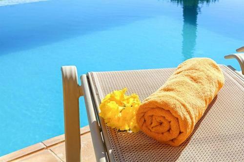 Villa In Kouklia Sleeps 4 Includes Swimming Pool Air Con And Wifi 1