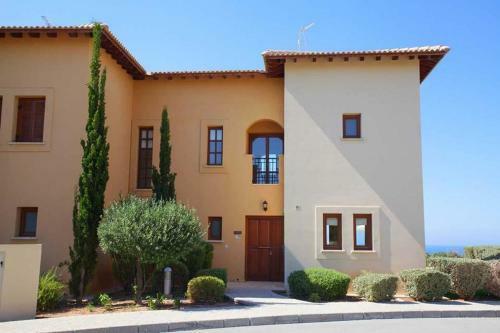 Villa In Kouklia Sleeps 4 Includes Swimming Pool Air Con And Wifi 0