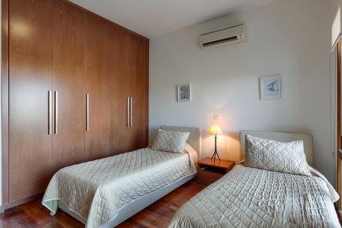 Villa In Kouklia Sleeps 4 Includes Swimming Pool And Air Con