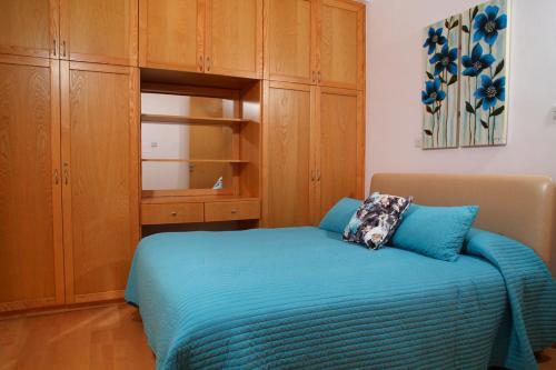 Villa In Kouklia Sleeps 10 Includes Swimming Pool And Air Con 8