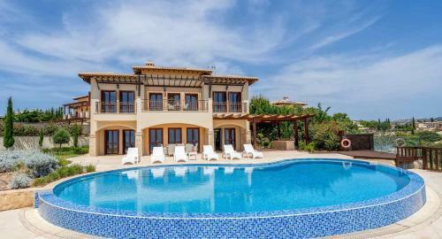 Villa Idalium - Stunning Front Line Villa With Panoramic Sea Views