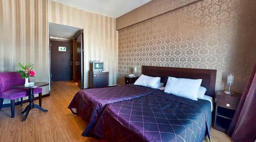 Kyrenia British Harbour Hotel