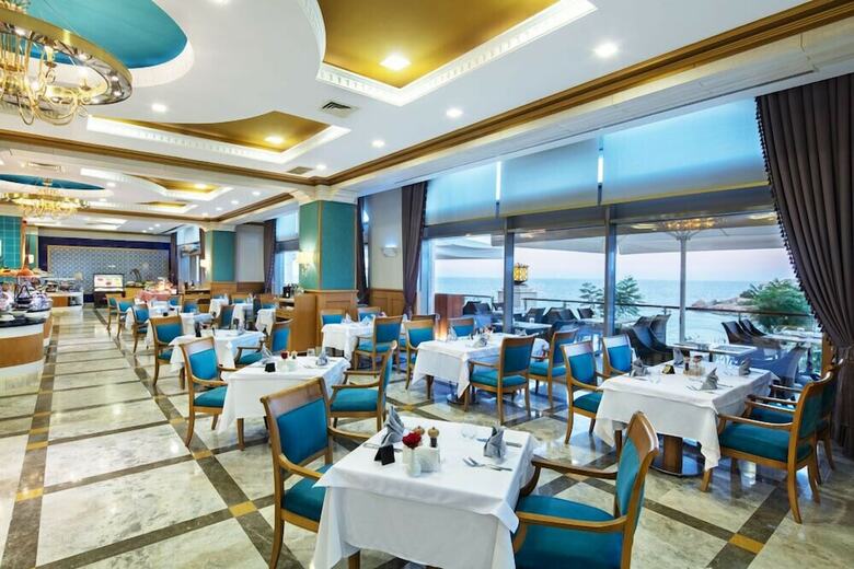 Merit Royal Premium Hotel Casino & Spa