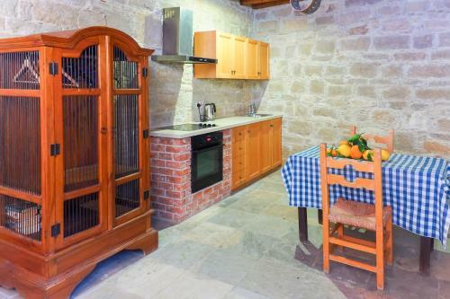 Zoes Traditional Apartments, Bed & Breakfast