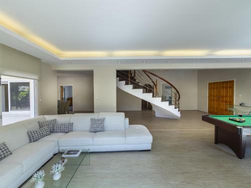 Villa Meneou Seaside Mansion 7