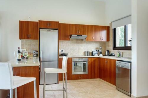 Latchi Villa Sleeps 4 With Pool Air Con And Wifi