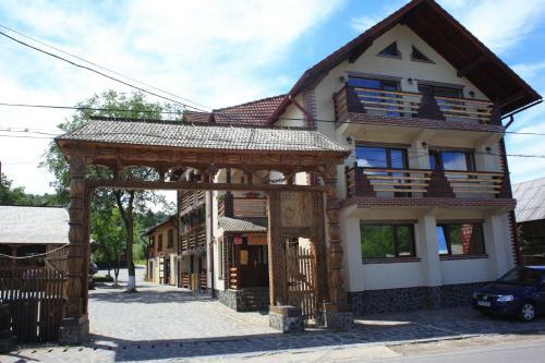 Hostal Pensiunea Lacramioara