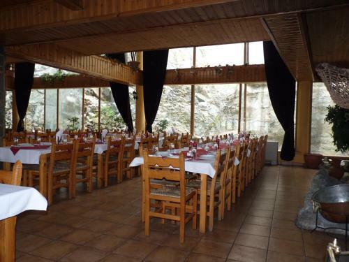 Mountain Rose Garden Hotel & Restaurant