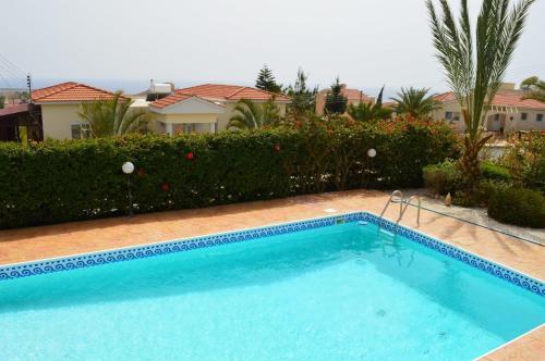 Pegeia Villa Sleeps 6 With Pool And Air Con