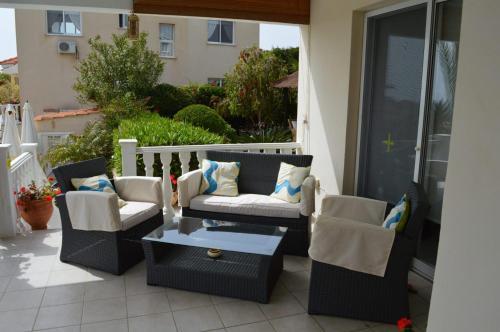 Pegeia Villa Sleeps 6 With Pool And Air Con