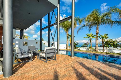 Paralimni Villa Sleeps 8 With Pool And Air Con
