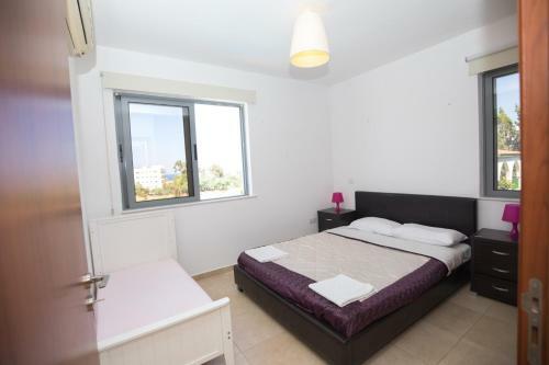 Villa Sunflower - 2 Bed Villa Protaras