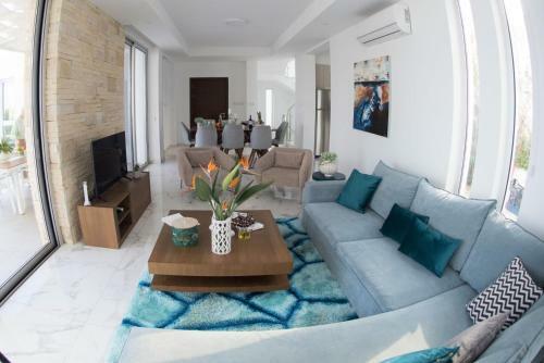 Sapphire Lagoon Villa