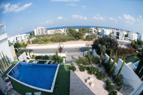 Sapphire Lagoon Villa