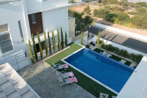 Sapphire Lagoon Villa