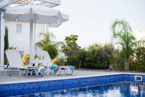 Travertine Cove Villa
