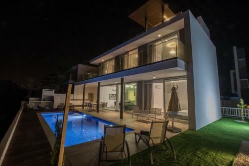 Oli Vine Villas