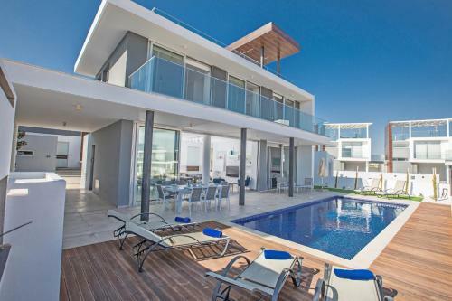 Oli Vine Villas