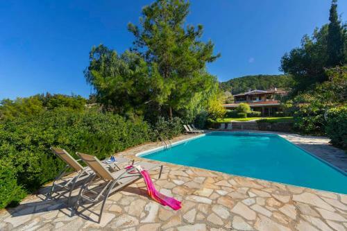 Nea Dimmata Villa Sleeps 8 With Pool Air Con And Wifi