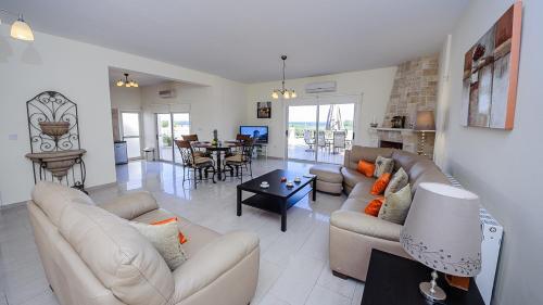 Villa In Protaras Sleeps 8 Includes Swimming Pool And Air Con