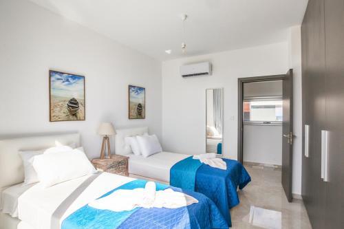Villa In Protaras Sleeps 8 Includes Swimming Pool And Air Con 2