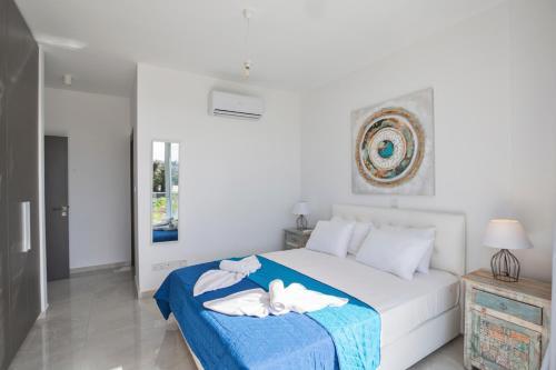 Villa In Protaras Sleeps 8 Includes Swimming Pool And Air Con 2