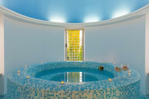Villa In Giolou Sleeps 6 With Pool And Air Con