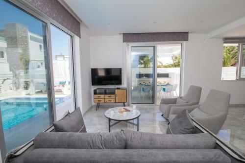 Fig Tree Bay Residences Lantiana Villa 1