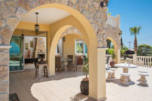 Villa In Protaras Sleeps 8 Includes Swimming Pool And Air Con 5