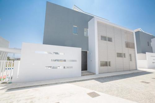 Villa In Protaras Sleeps 6 Includes Swimming Pool And Air Con 2 7